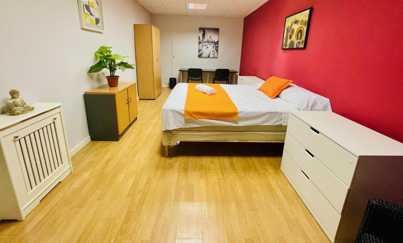 Punta Me Beautiful Apartments In Madrid Downtown Exterior foto